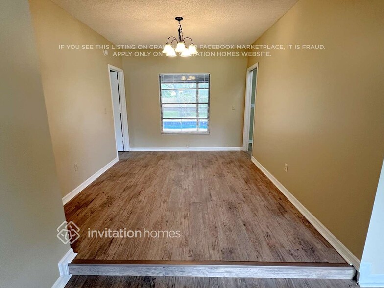 Building Photo - 128 Trafalgar Pl