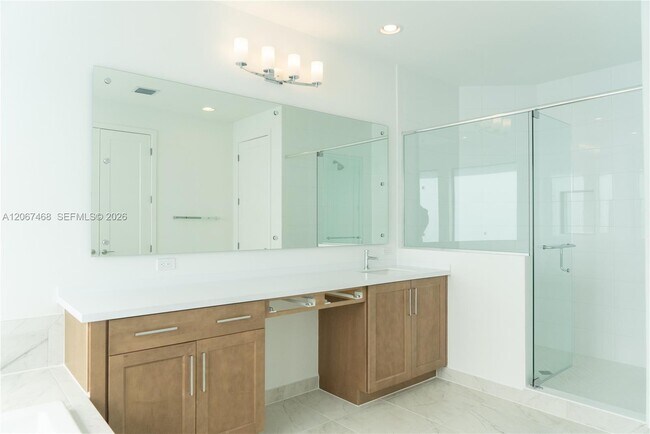 Building Photo - 8151 Laurel Falls Dr