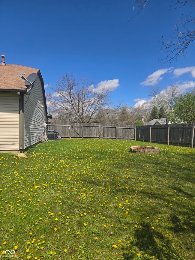 Building Photo - 5565 Allison Way