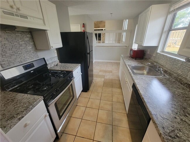 Building Photo - 1085 Mainstreet Valley Dr