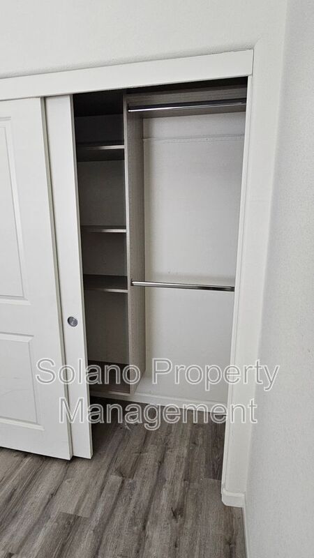 Building Photo - 1205 Niemann St