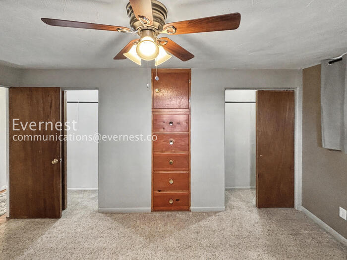 Building Photo - 3366 W 55th Pl