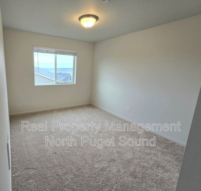 Building Photo - 4306 68th Dr NE