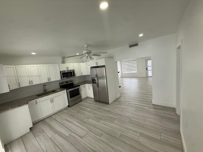 Building Photo - 20028 SW 124th Pl