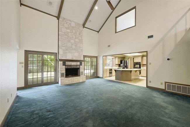 Building Photo - 3605 Silver Hill Cir