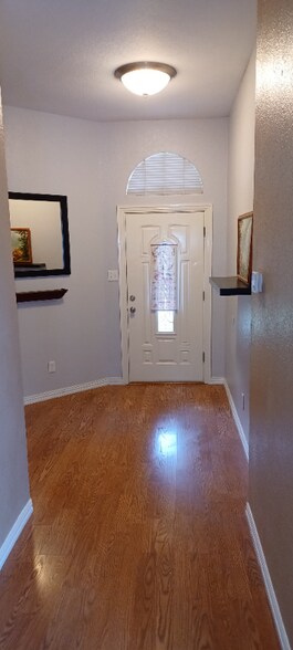 Building Photo - 1046 Port Isabel Dr