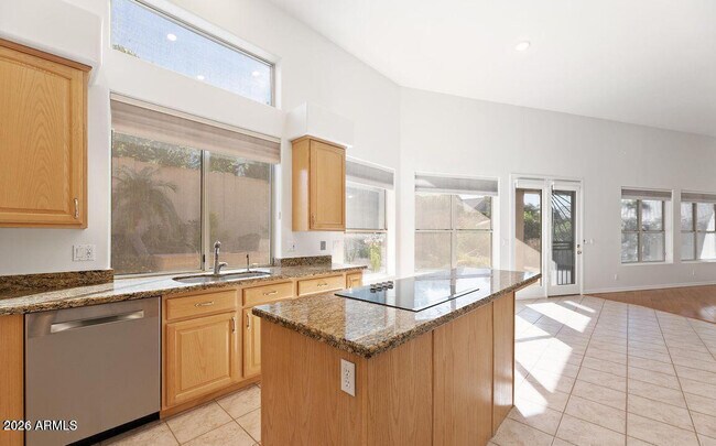 Building Photo - 1617 E Tierra Buena Ln