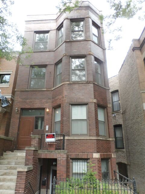 Building Photo - BEAUTIFUL APARTMENT in an UNBEATABLE LOCATION