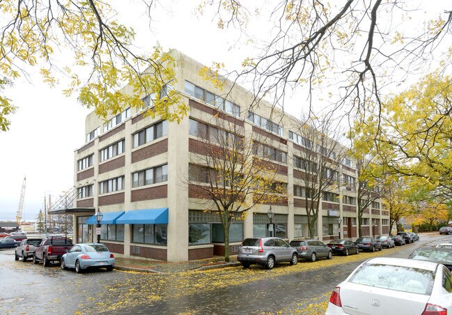Building Photo - 26 S Water St