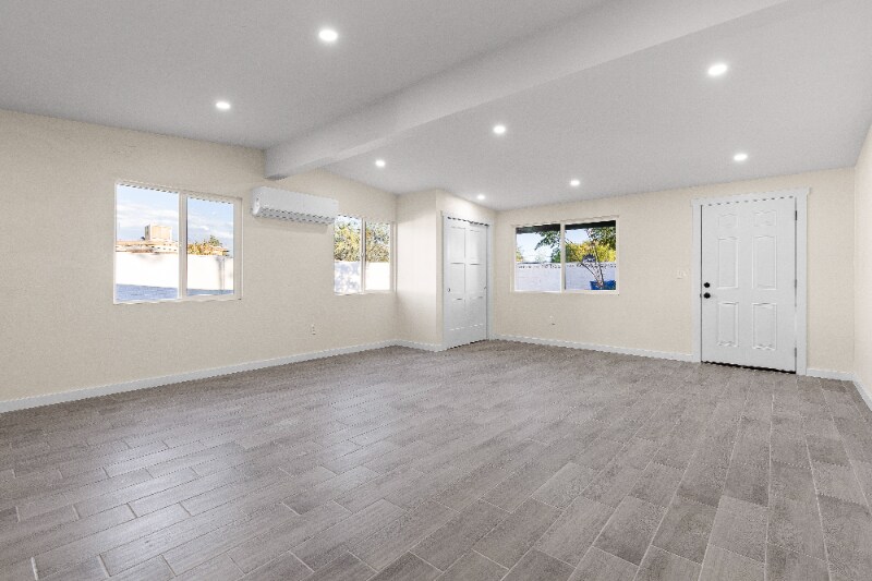 Building Photo - 4541 S 18th Ave