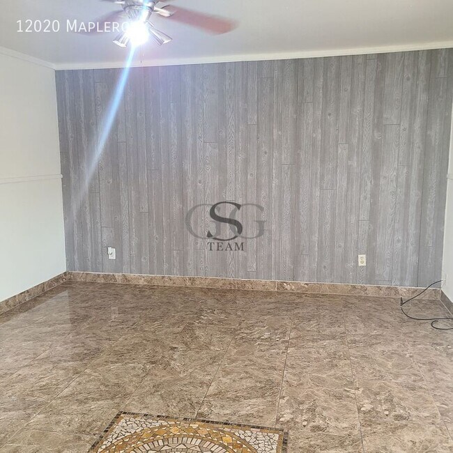 Building Photo - 12020 Maplerock-
