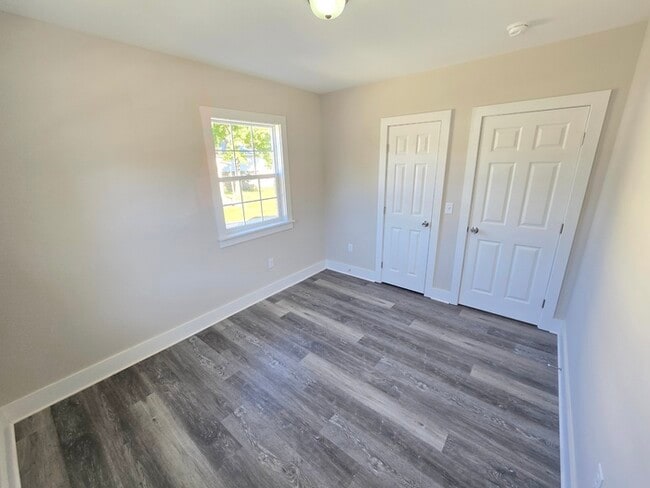 Building Photo - 9447 Peachtree St