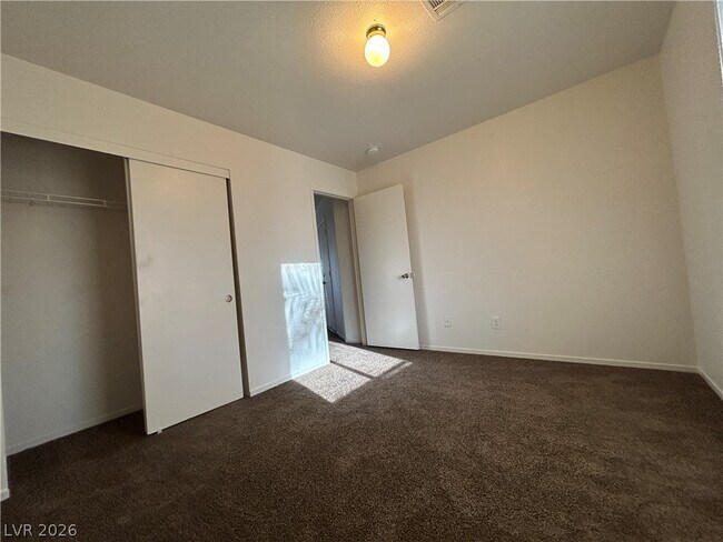 Building Photo - 5532 La Pelusa St