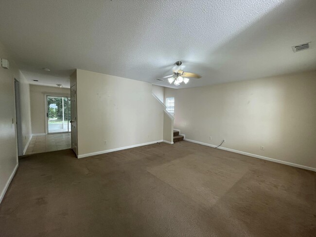 Building Photo - 233 Timber Wind Dr