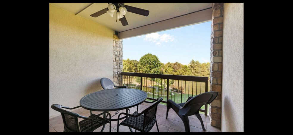 Building Photo - 250 Lakewood Dr