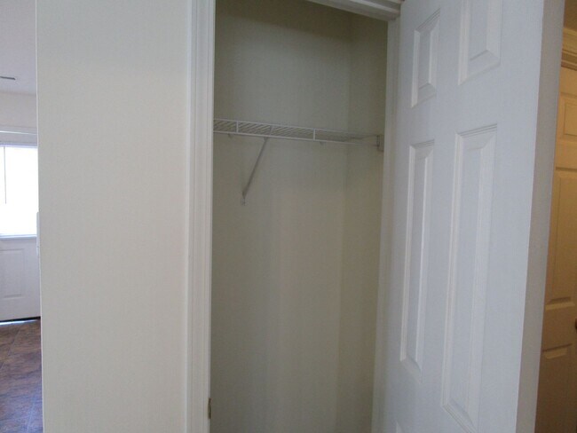 Building Photo - 5001-5003 Betty Jean Way