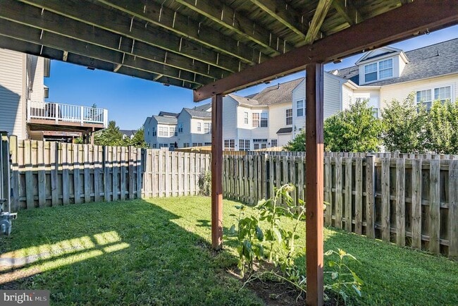 Building Photo - 9240 Cascade Falls Dr