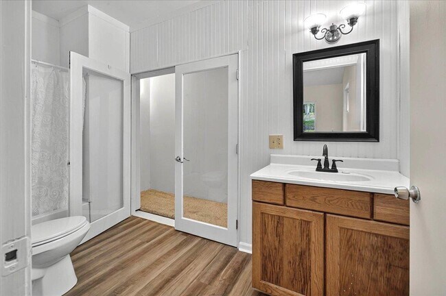 Building Photo - 1205 Gardenia Dr