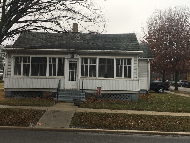Building Photo - 321 N Monticello St
