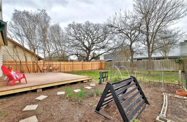 Building Photo - 4505 Clarno Dr