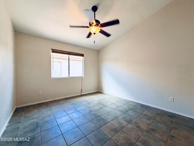 Building Photo - 2875 W Simplicity Dr