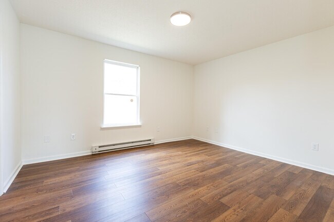 Building Photo - 144 S Killarney Ln