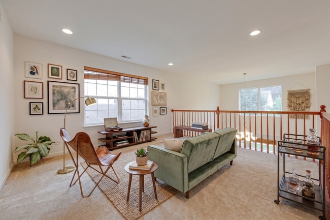 Building Photo - 2030 Padua Dr