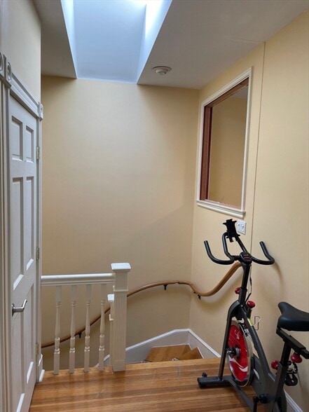 Building Photo - 84 G St