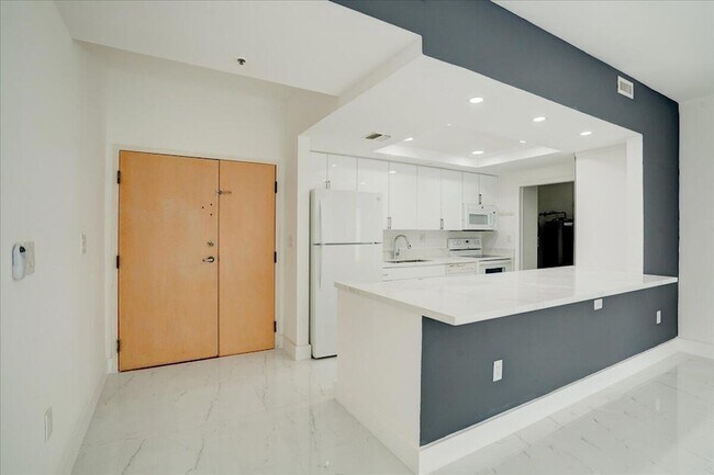 Building Photo - 9805 NW 52nd St