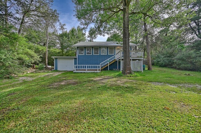 Building Photo - 9481 Lake Forest Cir
