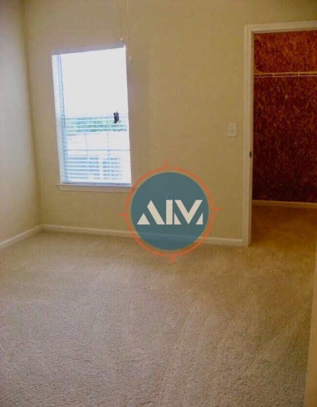 Building Photo - Spacious 2BR Condo with Luxury Amenities - Available August 17