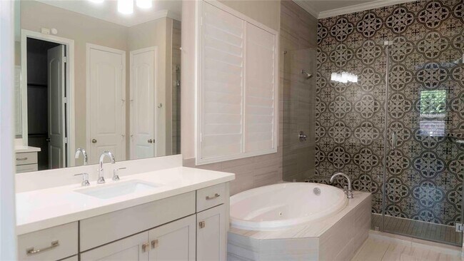 Building Photo - 6411 Tarrion Bay Ln