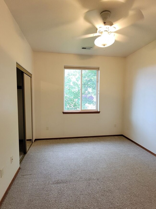 Building Photo - South Richland Rambler for Rent