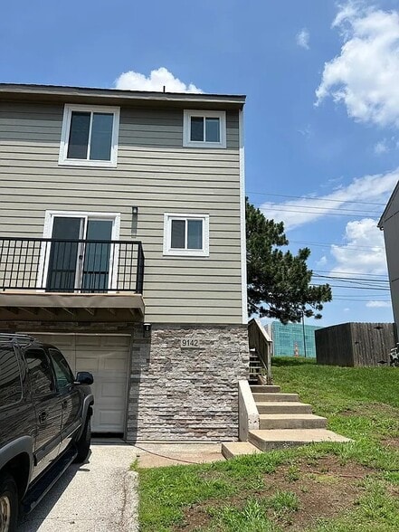 Primary Photo - 9148 W 75th Ter