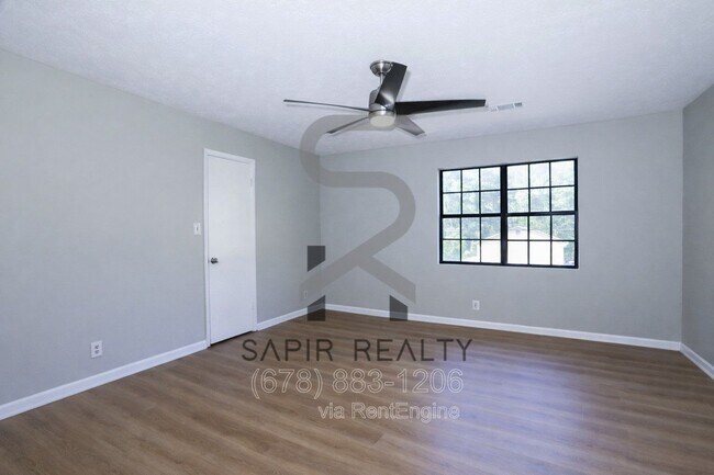 Building Photo - 320 Sprucewood Ct
