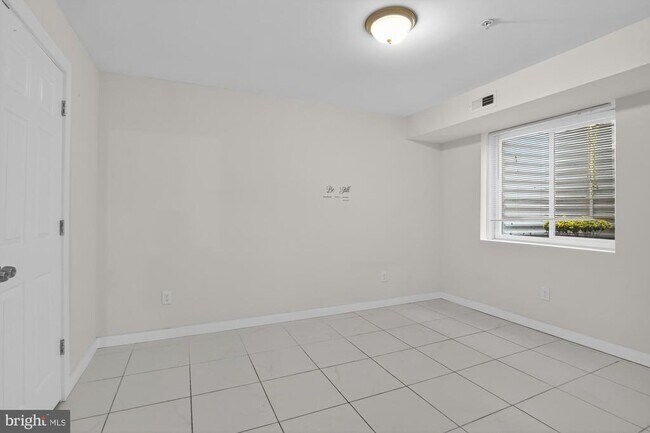 Building Photo - 602 N 43rd St