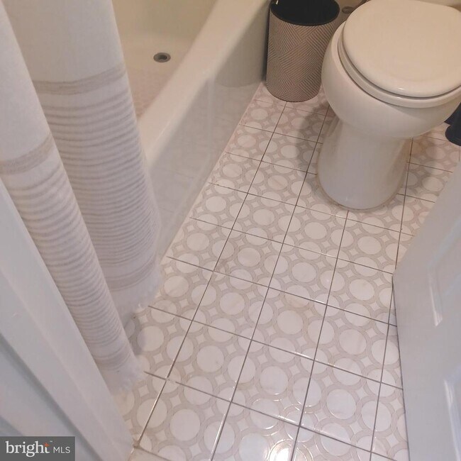 Building Photo - 3705 S George Mason Dr