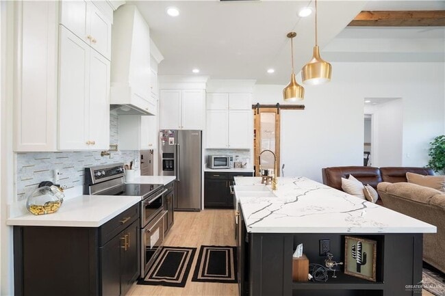 Building Photo - 2701 Windsor St