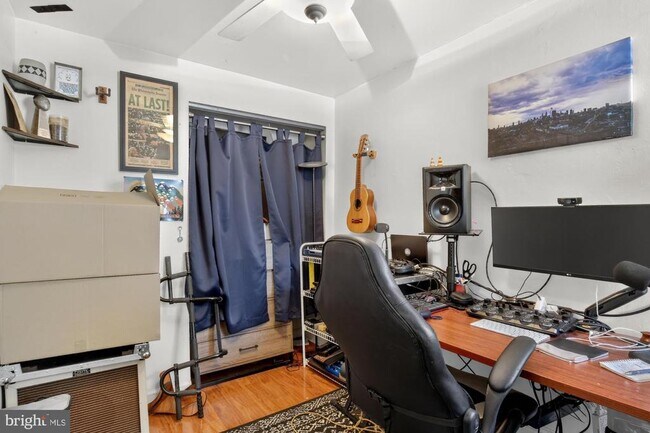 Building Photo - 2443 Amber St