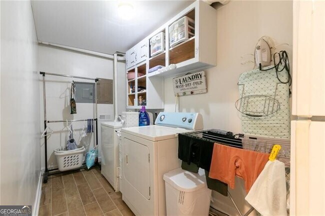 Building Photo - 4932 Rock Haven Dr SW