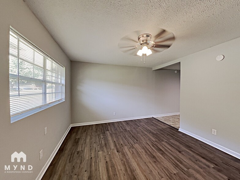 Building Photo - 8094 Attleboro Dr