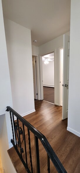 Building Photo - 195 Summit View Ct