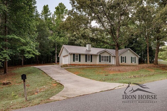 Building Photo - 335 Oak Meadows Dr