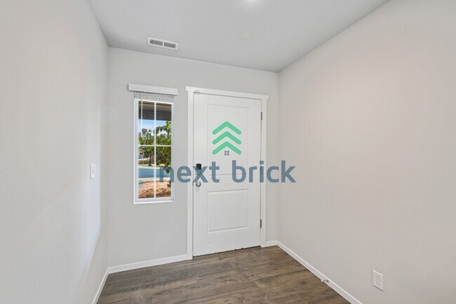 Building Photo - "Charming 4-Bedroom Home in Puyallup with Spacious 1831 Sq Ft Layout & 2.5 Baths!"