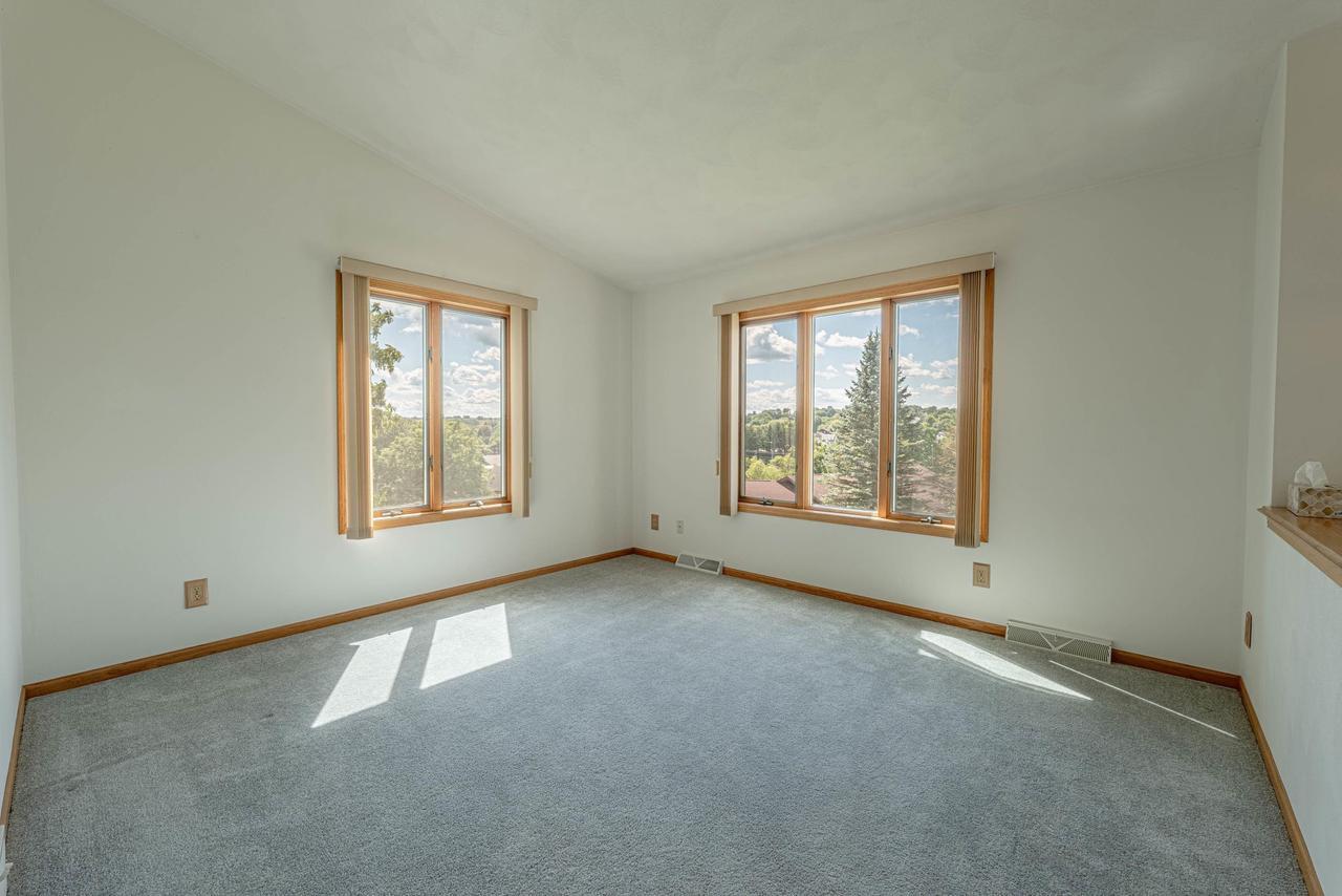 Living Room - 100 Grossenbacher Ln