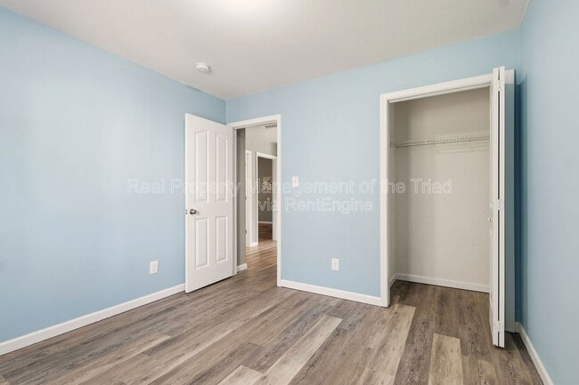 Building Photo - 5472 Shirley Jean Ct