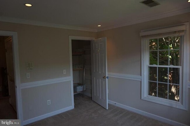 Building Photo - 8036 Kidwell Town Ct