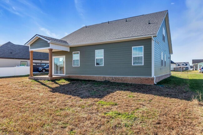 Building Photo - Charming New Build