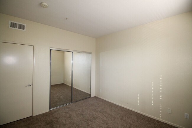 Building Photo - 1338 Nicolette Ave