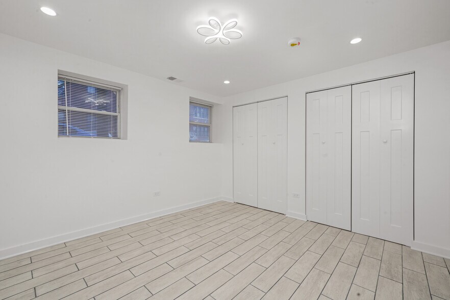 Building Photo - 2203 W Giddings St